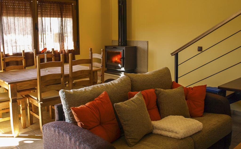 Apartamentos Rurales El Calama Zarza De Granadilla Chambre photo